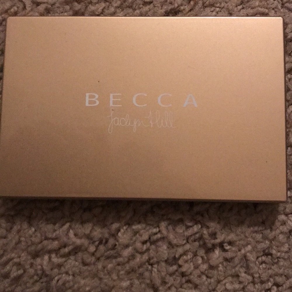 Becca Jaclyn hill palette